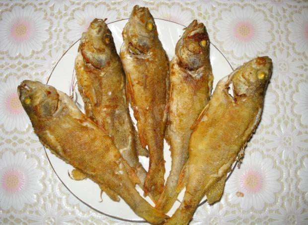 Perch fried in radish sauce