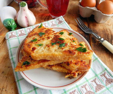 Bread in an egg in a frying pan