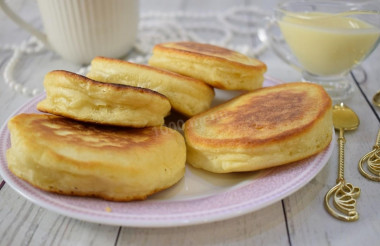 Fluffy kefir pancakes without yeast