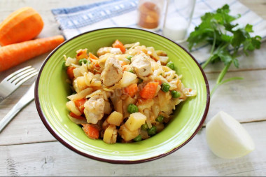 Vegetable stew with chicken, potatoes and cabbage