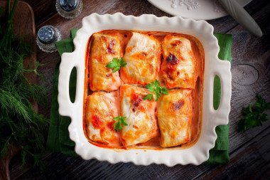 Cabbage rolls with cabbage and minced meat in the oven