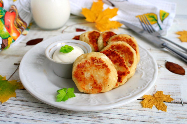 Cottage cheese curds in a frying pan are classic