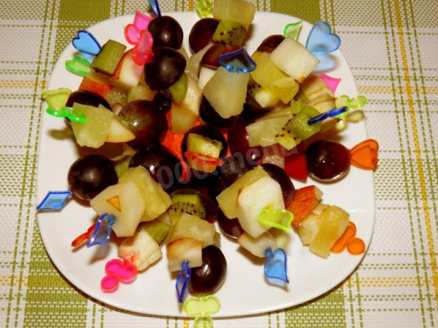 Fruit canapé