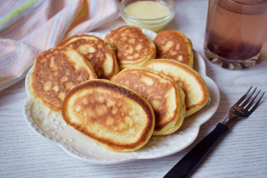 Fluffy pancakes with sour milk without yeast