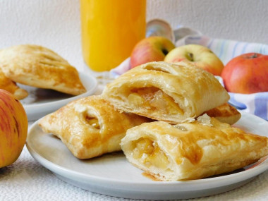 Puff pastry with apples