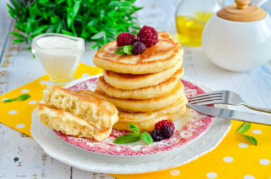 Fluffy pancakes with yeast and eggs on water