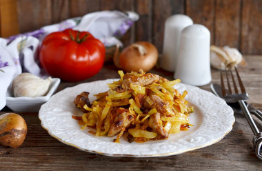 Cabbage hodgepodge with pork meat