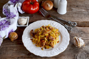 Cabbage hodgepodge with pork meat