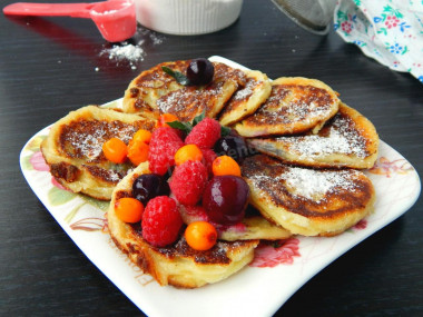 Cheesecakes with rice flour in a frying pan